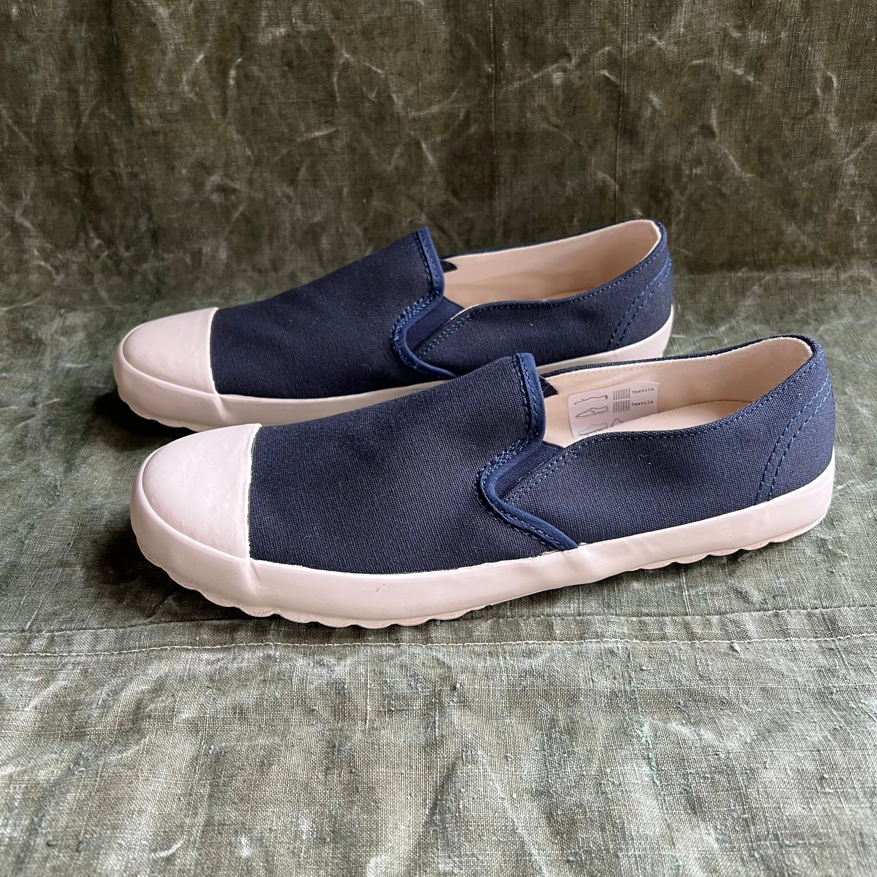 ARCHIVE SALE - MK 1 SLIP-ON, NAVY/ECRU