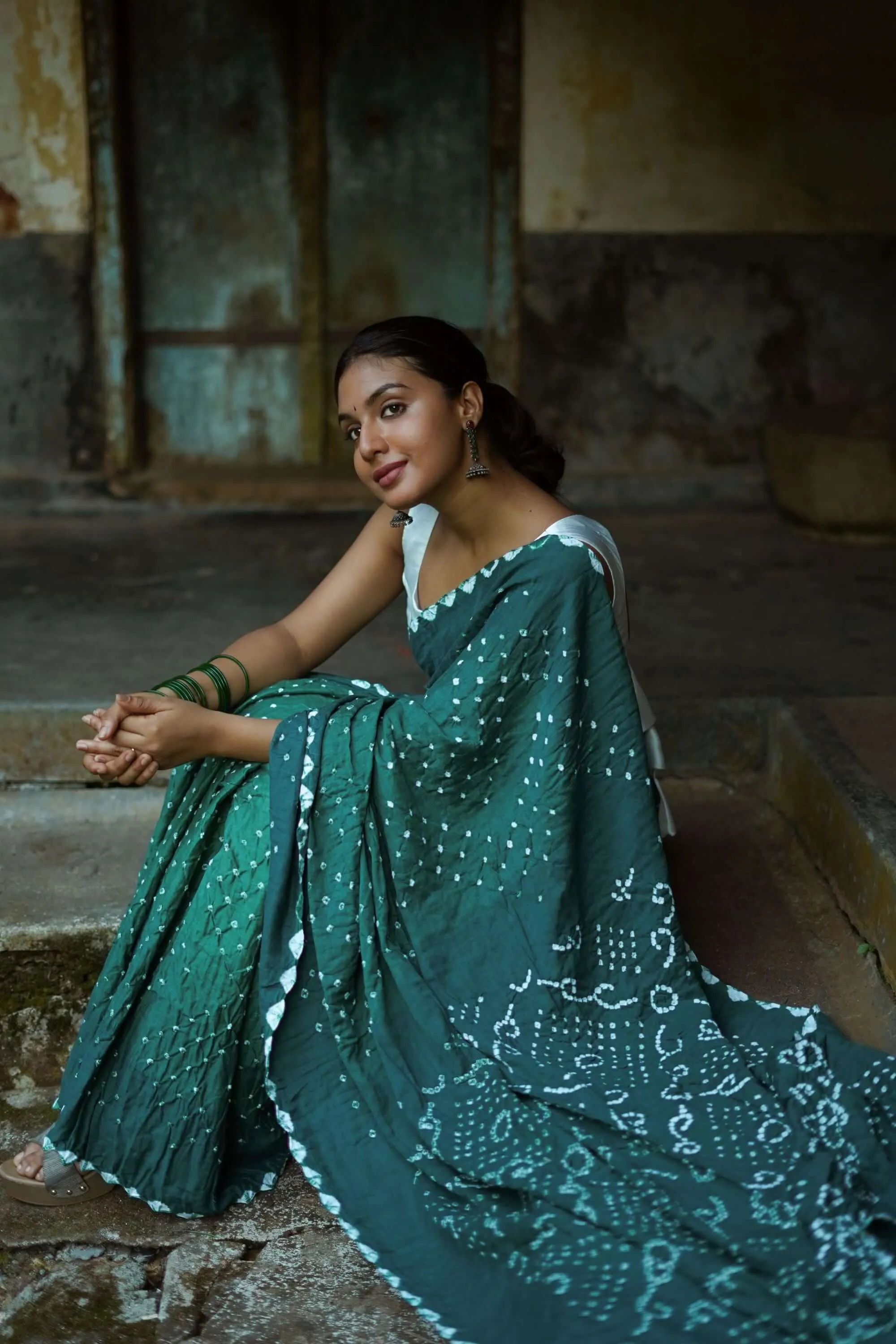 Boond - Bandhani green shaded Bandhani cotton saree