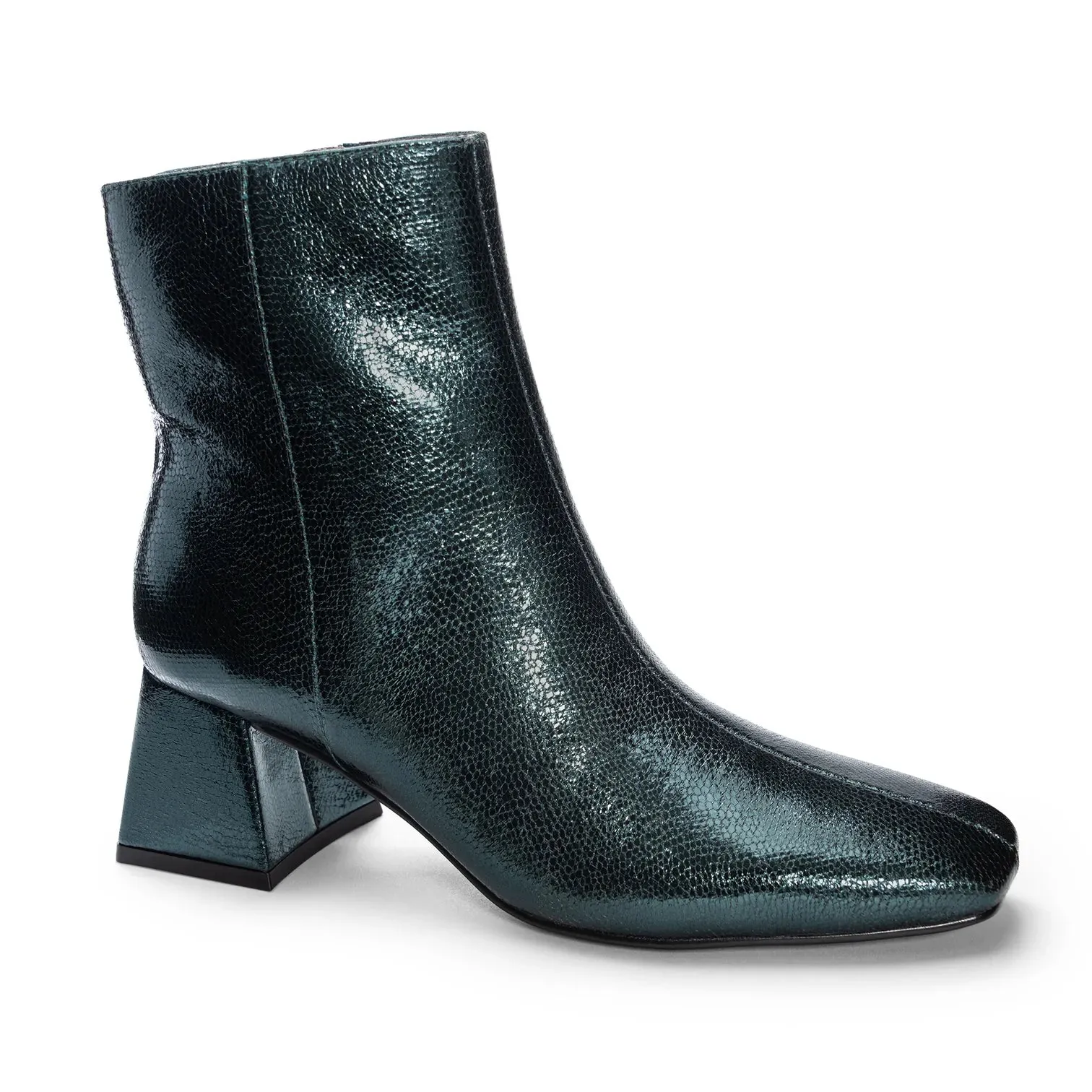 Chinese Laundry Dreamy Boot | Eggshell   Metallic Green