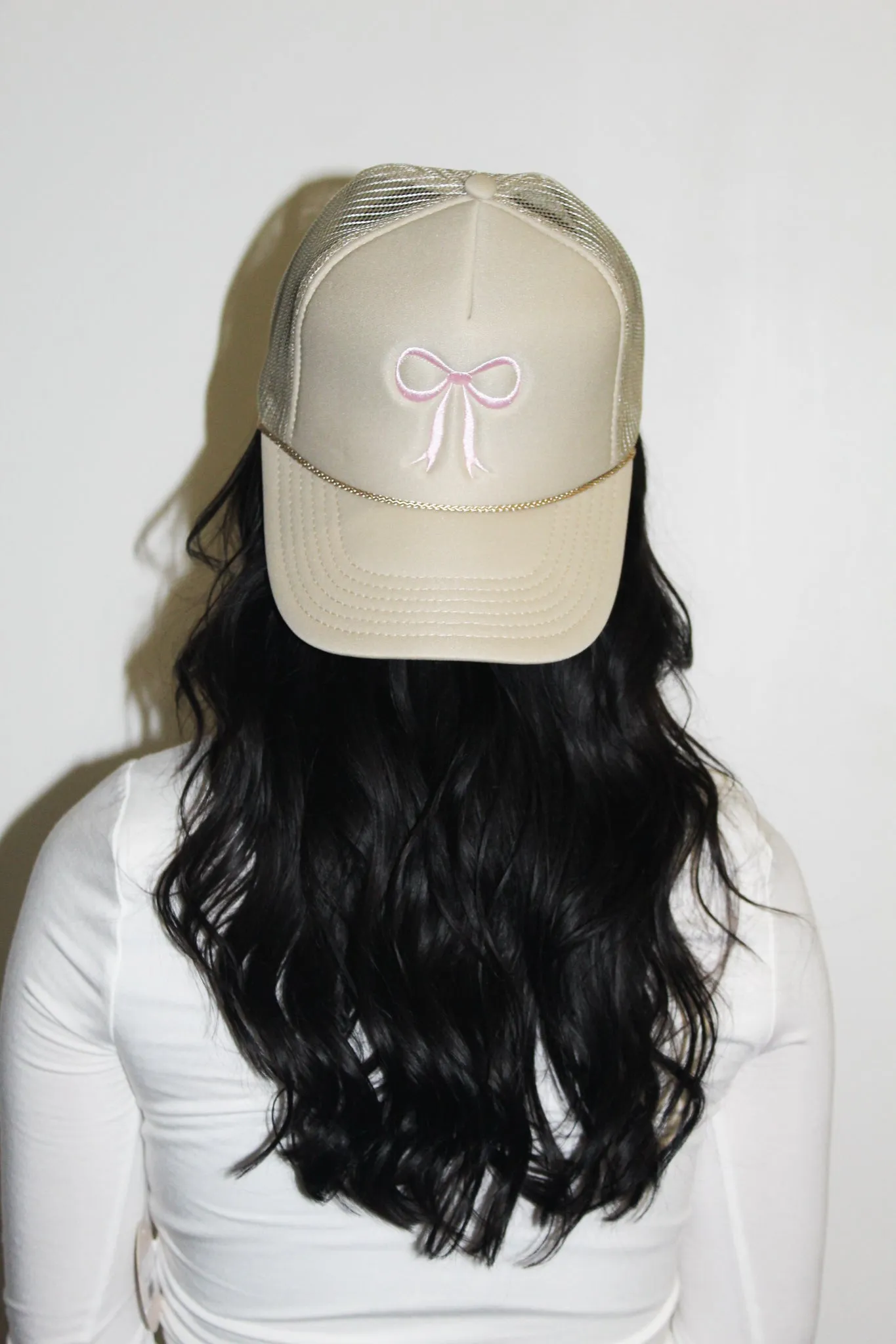 Class Act Bow Trucker Hat- Beige