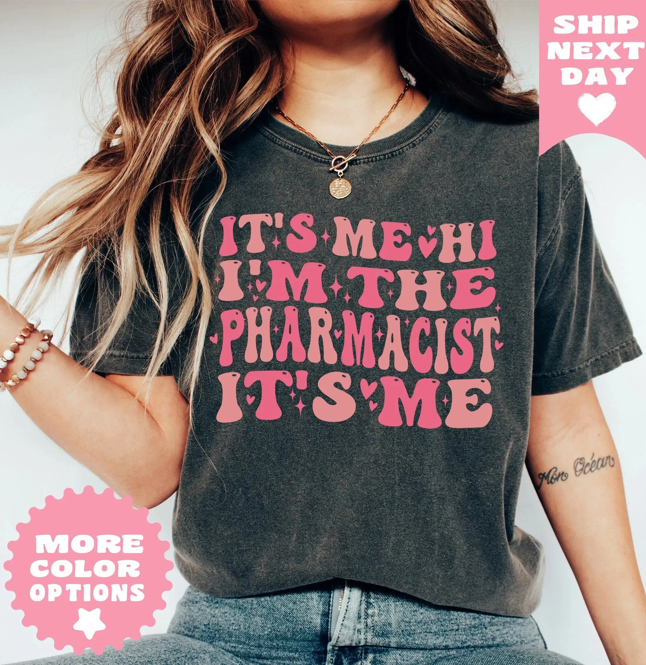 Pharmacist Shirt for Women, Its Me Hi Im the Pharmacist Its Me , Pharmacy School Gift for Pharmacy Student,Pharmacist Gift,