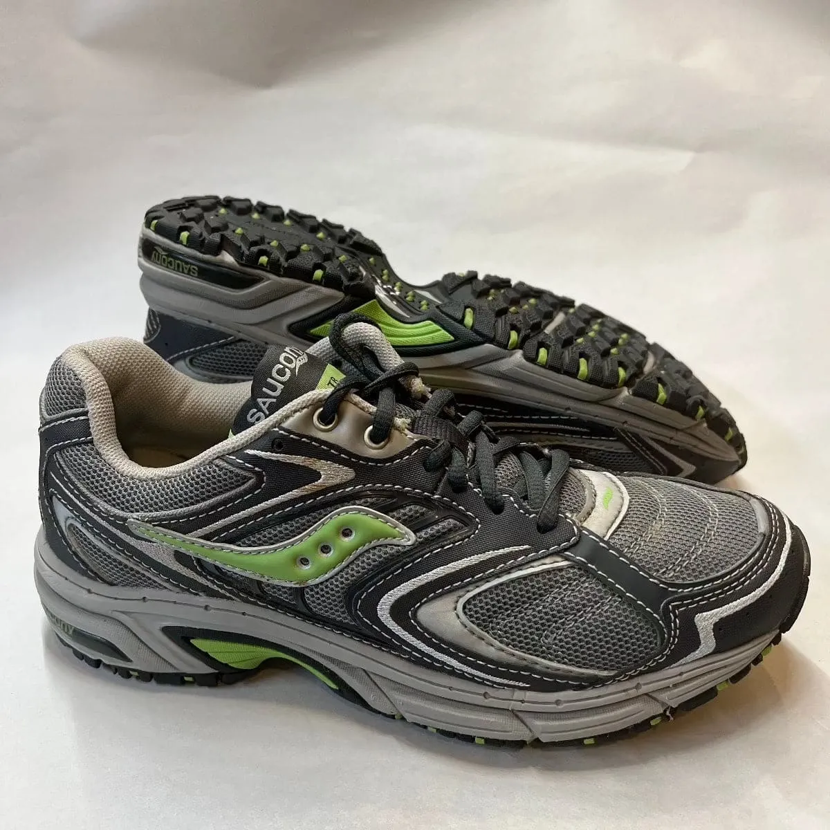 Women's Saucony Ridge TR-Original Trail Running Shoe - Gray/Green- Size 8.5M Preowned