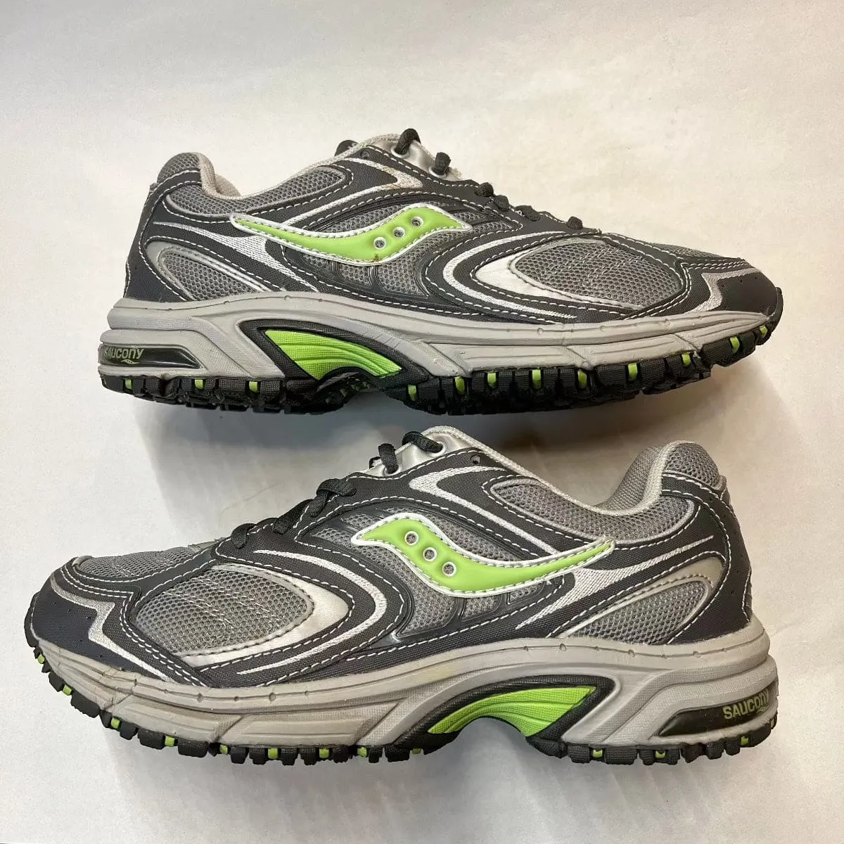 Women's Saucony Ridge TR-Original Trail Running Shoe - Gray/Green- Size 8.5M Preowned